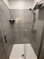 Chic 1BR Apt Steps from Schönbrunn