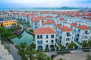 Azure Bay Hotel