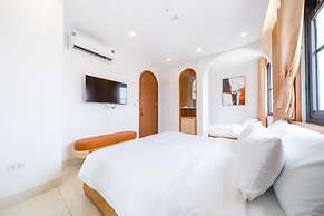 Azure Bay Hotel