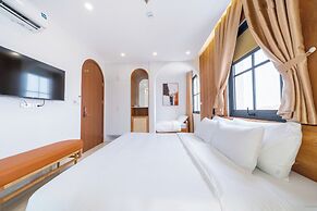 Azure Bay Hotel