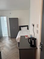 Old Ridgeway Hotel
