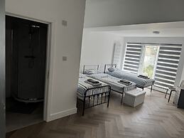 Old Ridgeway Hotel