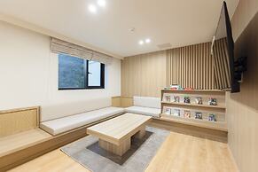 Hotel Rivmont Danyang by AANK