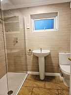 Egremont 2-br Flat With Free Parking & Wi-fi