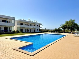 Pêra Secret Garden 2 With Pool by Homing