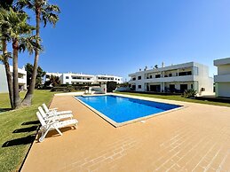 Pêra Secret Garden 2 With Pool by Homing