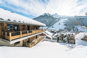 Le Cairne Residence