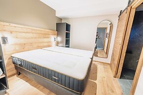 Le Cairne Residence