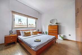 Lena Court - Spacious 3bdr, City Views