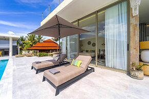 Ultra-Modern 6-Bedroom in GolfCourse PH6
