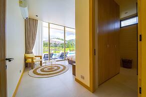 Ultra-Modern 6-Bedroom in GolfCourse PH6