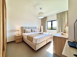P RA SEA View With Pool by Homing