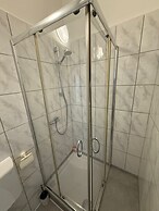 Simple 2BR Near Westbahnhof Station