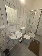Simple 2BR Near Westbahnhof Station