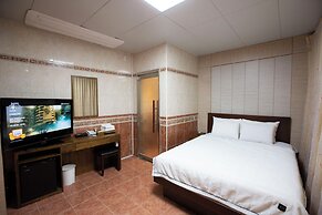 Benikea Hotel CheongDo Hot Spring