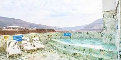 Benikea Hotel CheongDo Hot Spring