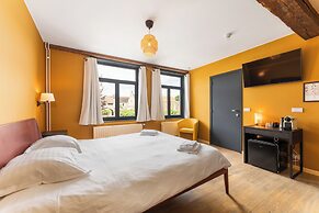 The Lake Suites