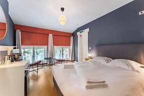 The Lake Suites