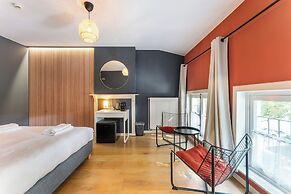 The Lake Suites