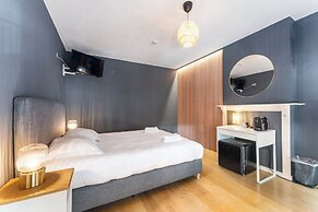 The Lake Suites