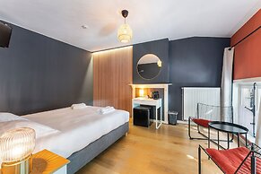 The Lake Suites