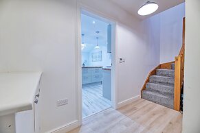 One Bed in Guilden Sutton by Guestz