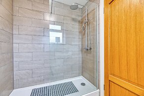 One Bed in Guilden Sutton by Guestz