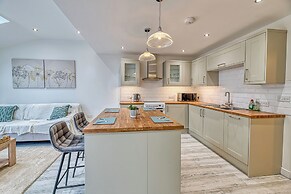 One Bed in Guilden Sutton by Guestz