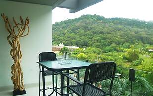 Twin Sands Private Apartment, Phuket