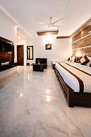 Goyal Hoteliers - Hotel Tara Palace