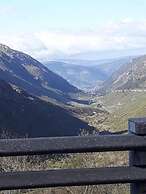 Seia Flat Mountain City View
