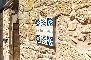 Porto Haven - Under the Luís I Bridge
