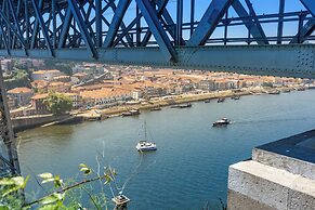 Porto Haven - Under the Luís I Bridge