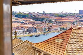 Porto Haven - Under the Luís I Bridge