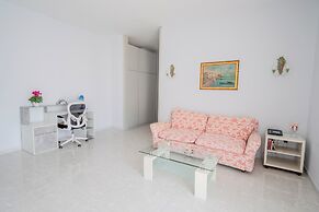 MARINELLI HOUSE - Song Parthenope