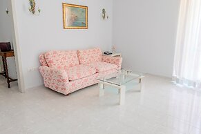 MARINELLI HOUSE - Song Parthenope
