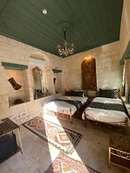 Liora Hotel