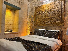 Liora Hotel