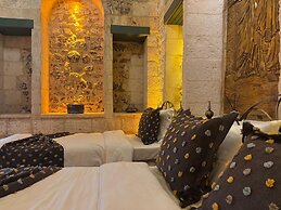 Liora Hotel