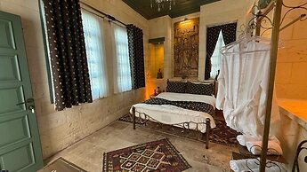 Liora Hotel