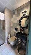 Liora Hotel
