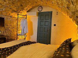Liora Hotel
