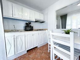 KORALES BEACH APARTMENTS