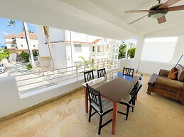 KORALES BEACH APARTMENTS