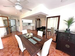 KORALES BEACH APARTMENTS