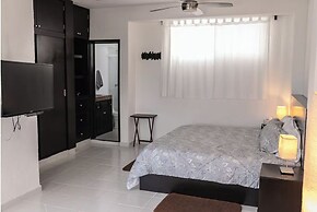 Studios walking distance to the beach
