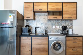Nala - 2 Bedroom Apt & Patio in Larnaca