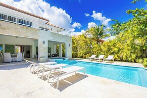Buganvilla 252 - Cozy 4BR Pool Villa