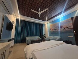 Varun Hotel and Restaurant
