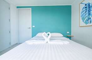 Sleek 2 Bed Apt T2-818